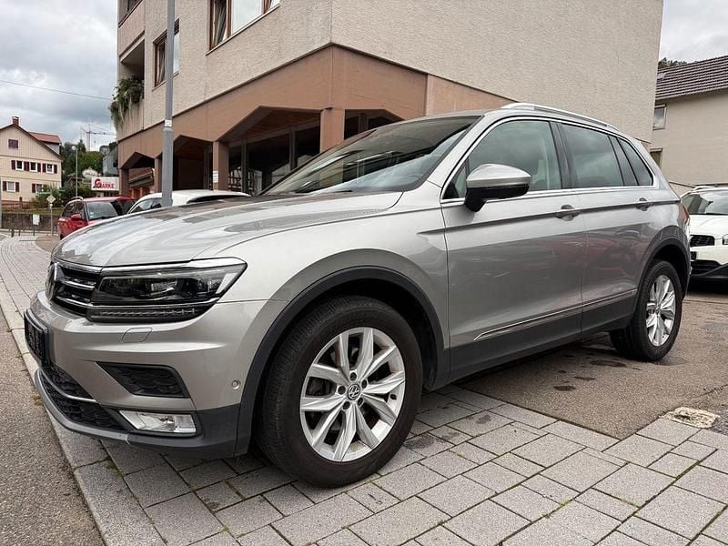 Silber Gebraucht 2016 VW Tiguan Highline SUV | 21.999 € (Fairer Preis) - Bild 1/4