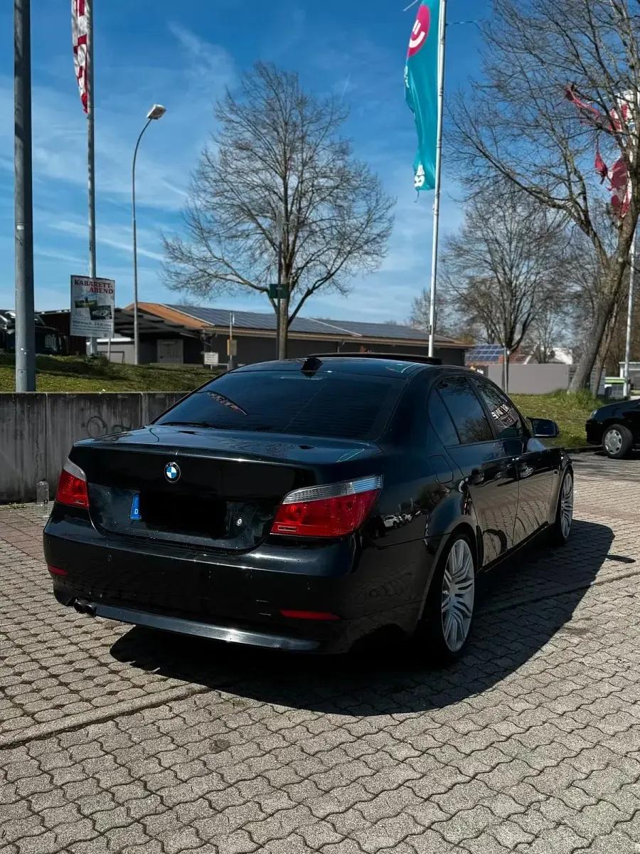 Gebraucht BMW 530 235 PS (172 kW) 2006 Schwarz Limousine