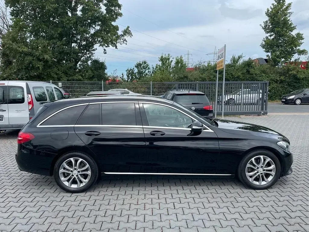 Gebraucht Mercedes C220 Avantgarde 170 PS (125 kW) 2014 Schwarz Limousine
