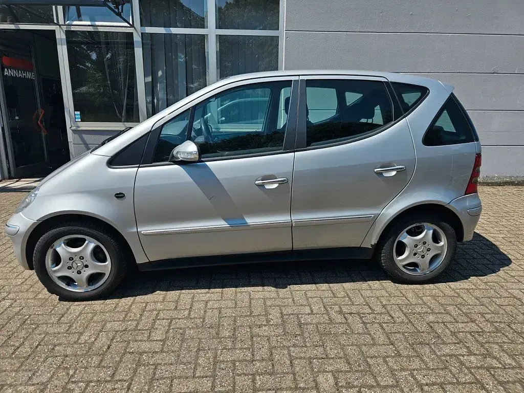 Gebraucht Mercedes A140 Avantgarde 82 PS (60 kW) 2003 Silber Kleinwagen