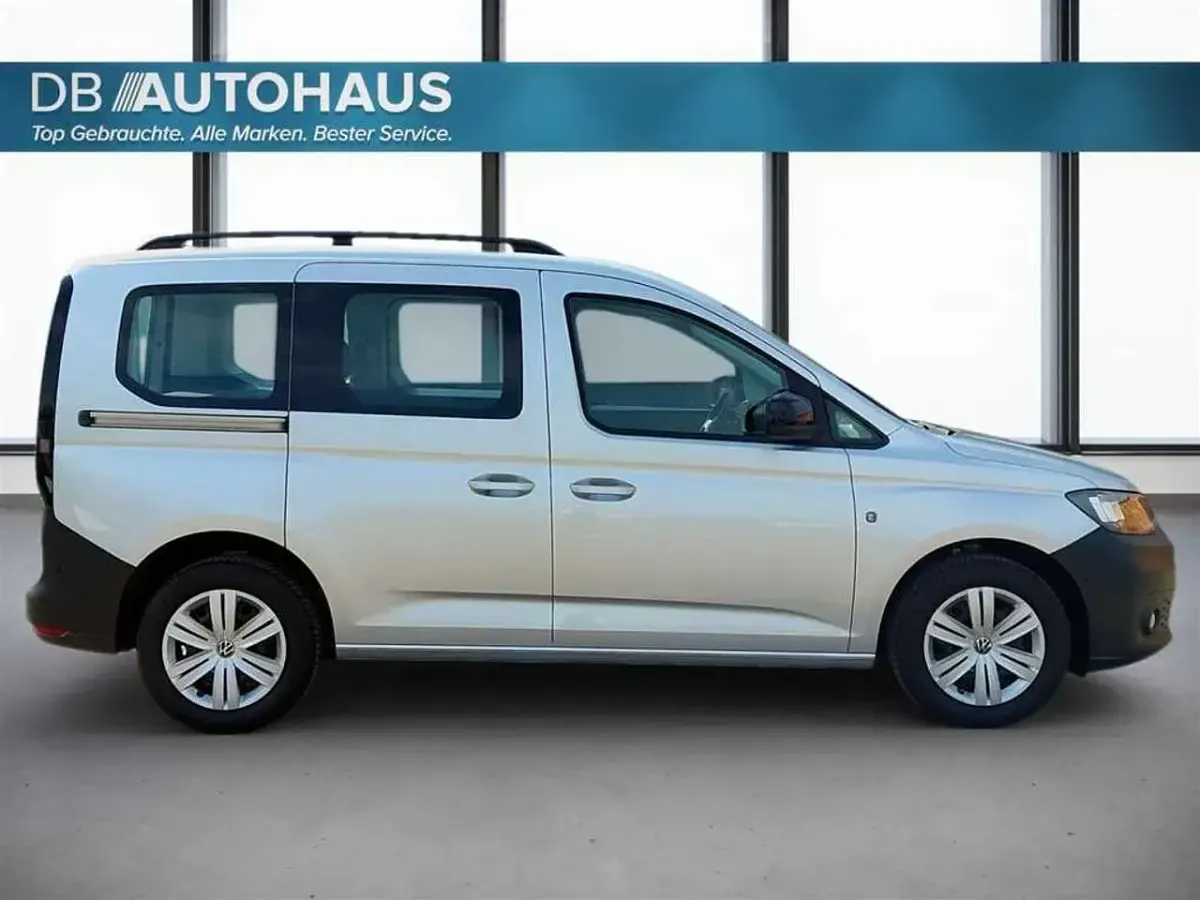 Gebraucht VW Caddy 102 PS (75 kW) 2024 Silber Van / Kleinbus