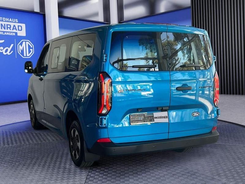 Neu Ford E-Transit Trend 160 kW (218 PS) 2026 Digitalaquablue metallic Van