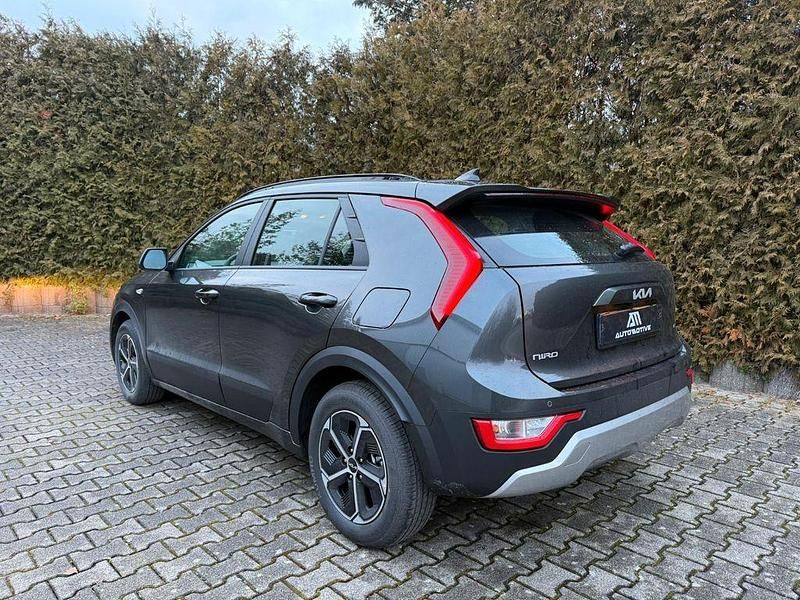 Gebraucht Kia Niro Active 137 PS (100 kW) 2026 Grau SUV