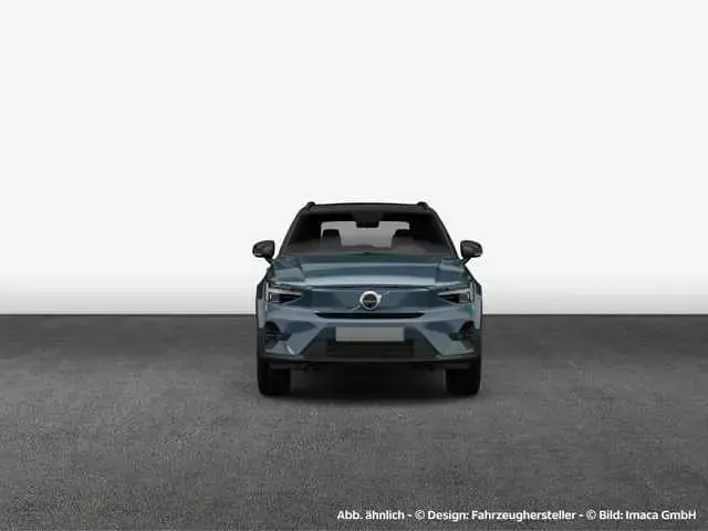 Gebraucht Volvo XC40 Plus 169 kW (231 PS) 2023 Fjord blue metallic SUV