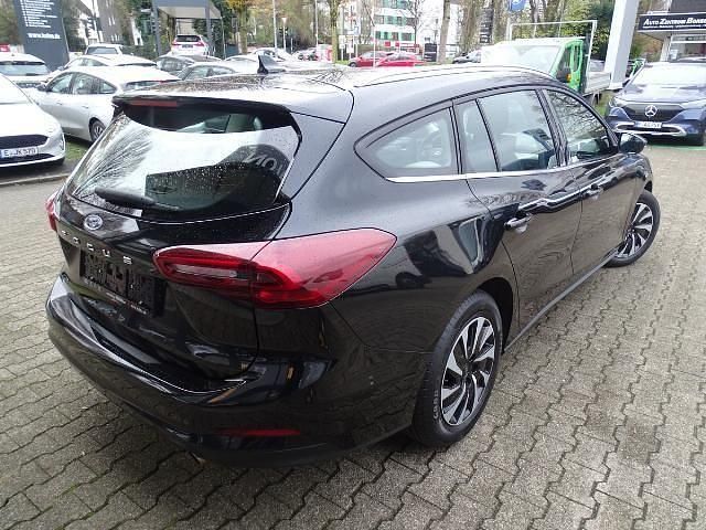 Używany Ford Focus Titanium 120 KM (88 kW) 2022 Czarny Sedan/Limuzyna