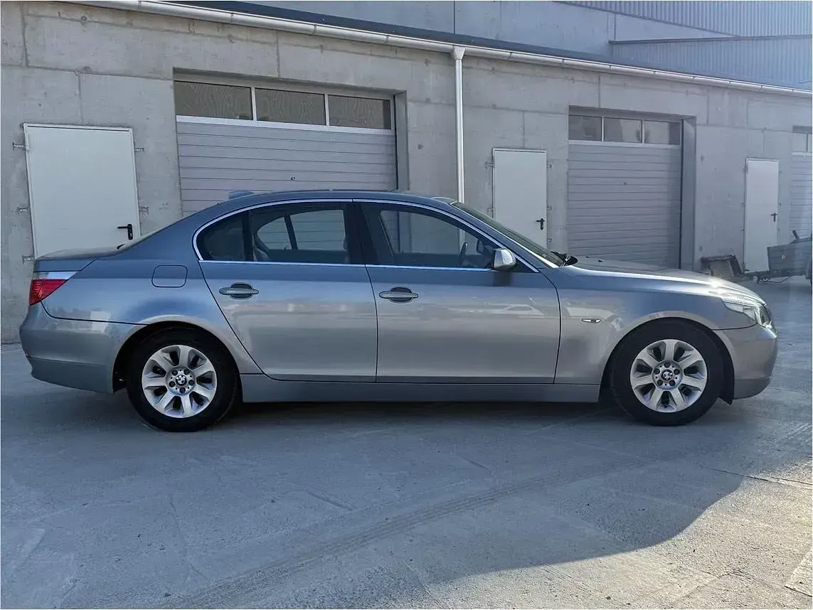 Gebraucht BMW 520 170 PS (125 kW) 2004 Grau Limousine