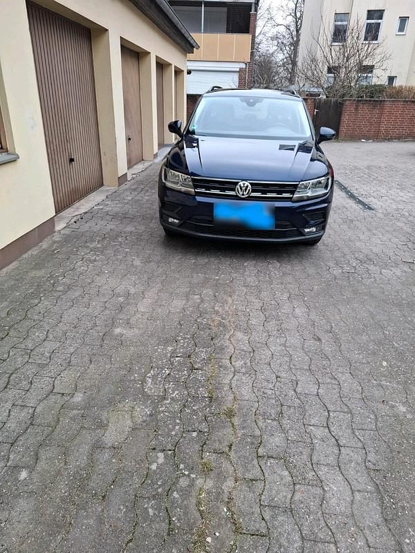 Gebraucht VW Tiguan 150 PS (110 kW) 2020 Blau SUV
