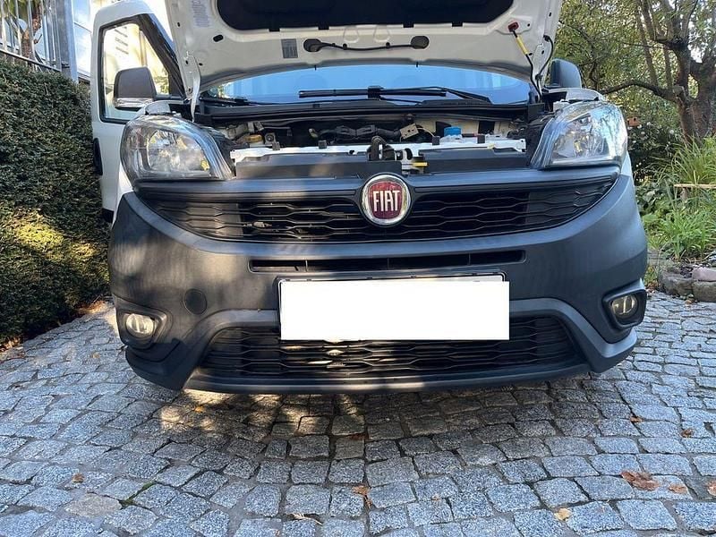 Weiß Gebraucht 2019 Fiat Doblò Lounge Van / Kleinbus | 7.800 € (Superpreis) - Bild 1/4