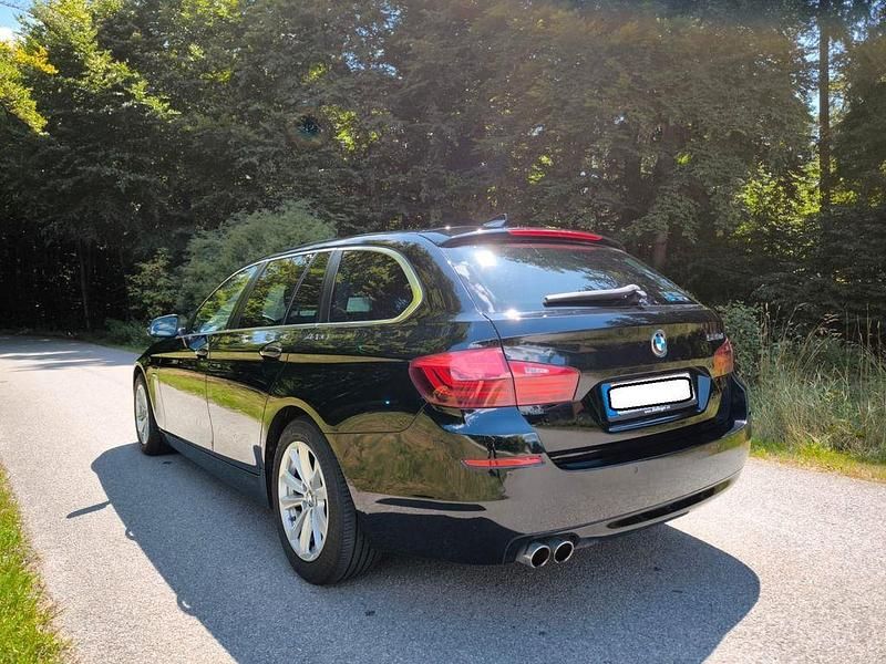 Gebraucht BMW 520 Performance 190 PS (139 kW) 2015 Schwarz Kombi
