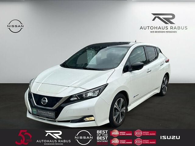Gebraucht Nissan Leaf N-Connecta 110 kW (150 PS) 2019 Pearl white pearleffekt/dach black met Kleinwagen