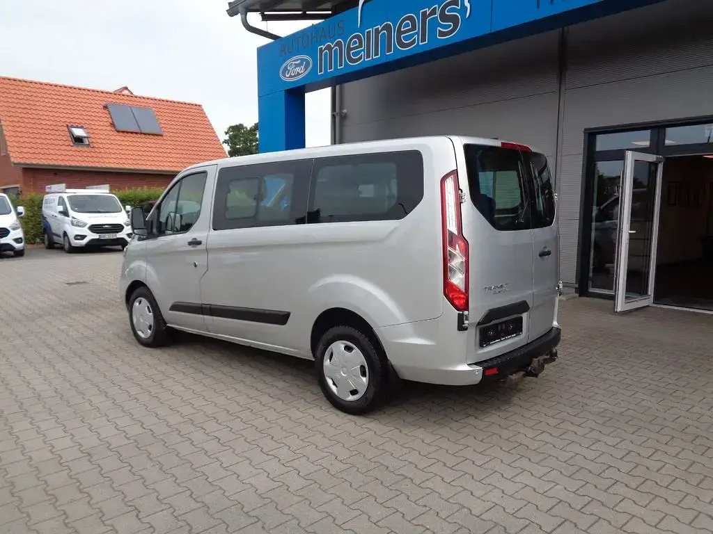 Gebraucht Ford Tourneo Custom 105 PS (77 kW) 2020 Silber Van