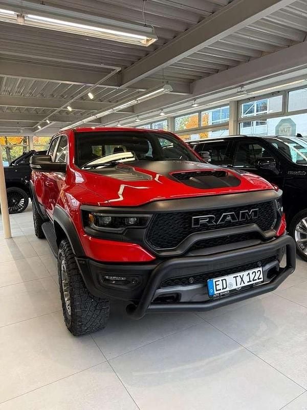 Gebraucht Dodge Ram 711 PS (522 kW) 2022 Rot Abholung