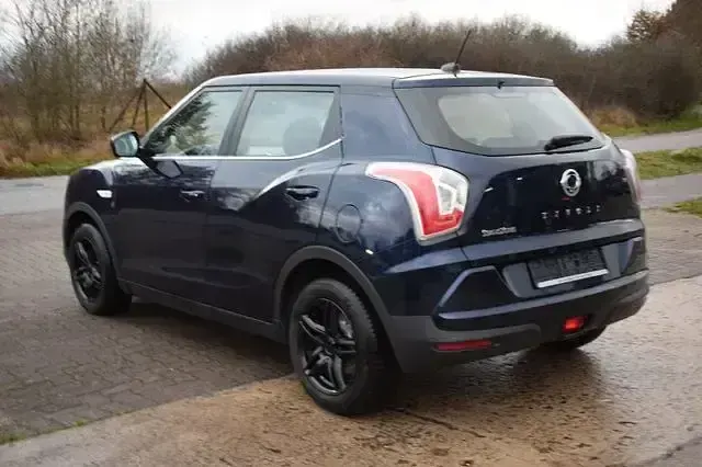 Gebraucht SsangYong Tivoli Quartz 128 PS (94 kW) 2017 Blau SUV