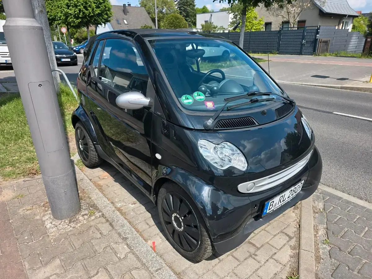 Gebraucht Smart ForTwo Cabrio 61 PS (44 kW) 2006 Schwarz Cabrio