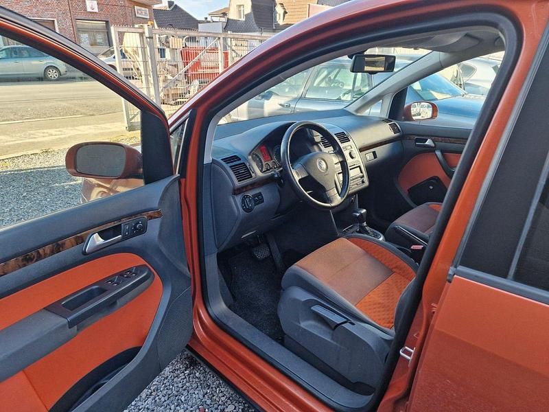 Gebraucht VW Touran Cross 170 PS (125 kW) 2007 Rot Van / Kleinbus