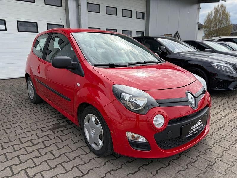 Second-hand Renault Twingo Expression 75 CP (55 kW) 2014 Roșu Hatchback