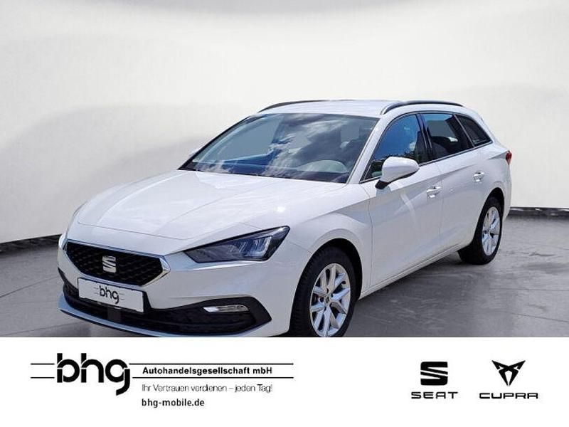 Weiß Gebraucht 2024 Seat Leon Style Limousine | 24.850 € (Superpreis) - Bild 1/4