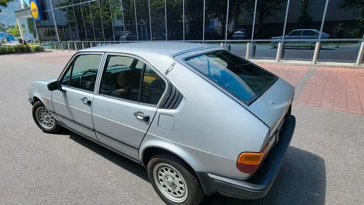 Gebraucht Alfa Romeo Alfasud 79 PS (58 kW) 1983 Silber Kleinwagen