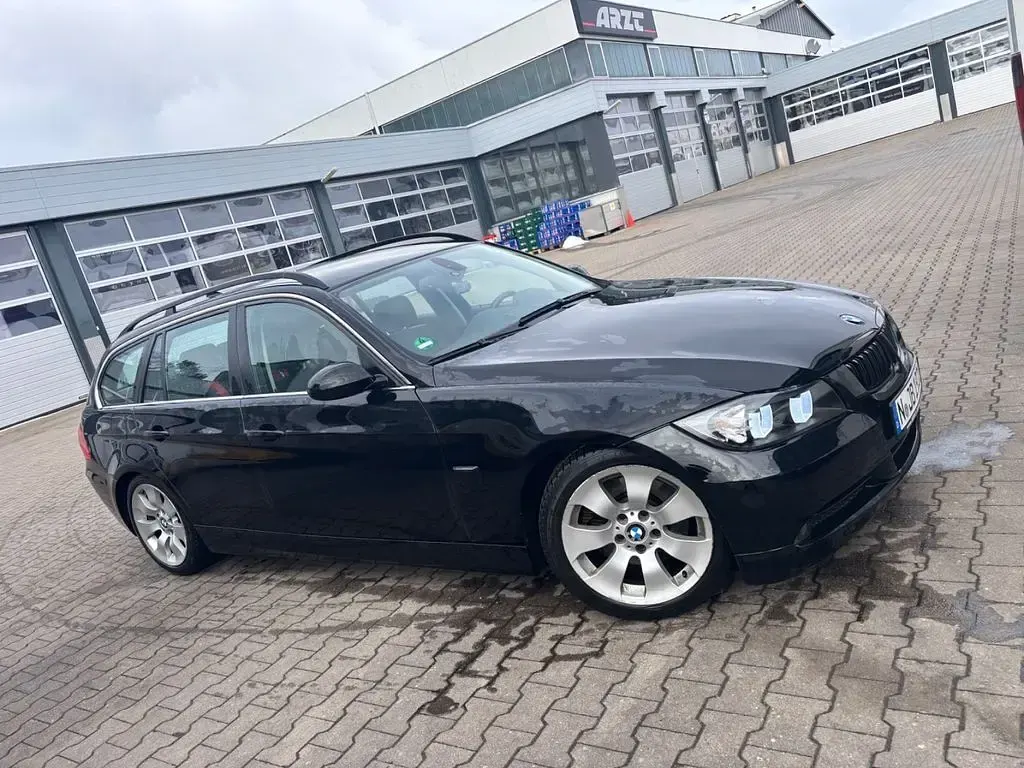 Gebraucht BMW 325 Performance 197 PS (144 kW) 2008 Schwarz Kombi