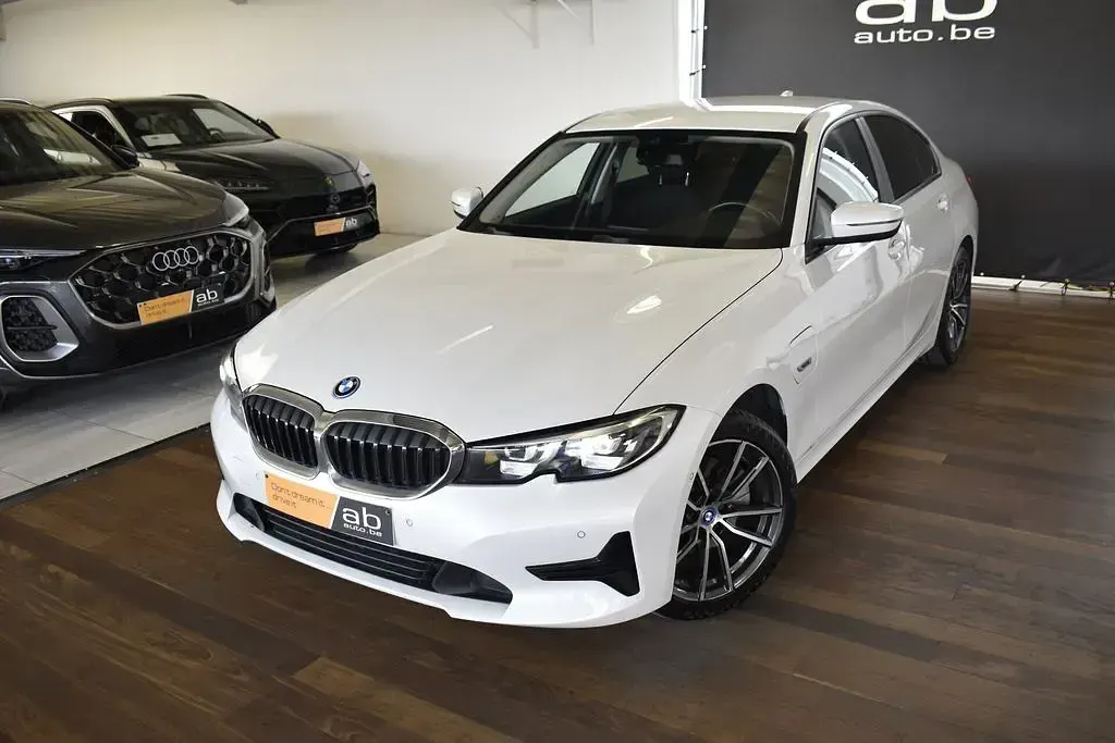 Gebraucht BMW 320e Advantage 204 PS (150 kW) 2022 Weiß Limousine