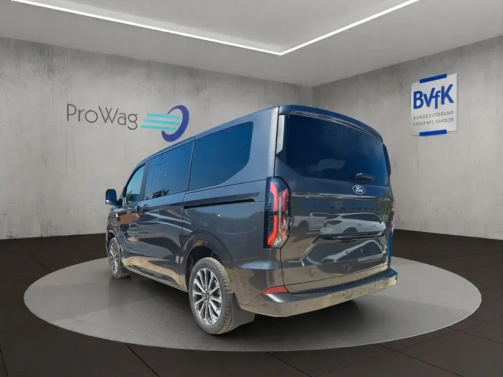 Neu Ford Tourneo Custom Titanium X 170 PS (125 kW) 2026 Grau Van