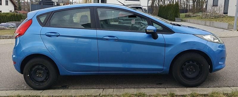 Gebraucht Ford Fiesta 75 PS (55 kW) 2009 Blau Kleinwagen