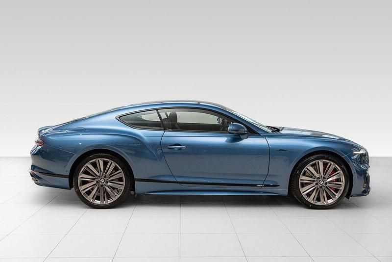 Neu Bentley Continental 782 PS (575 kW) 2026 Blau
