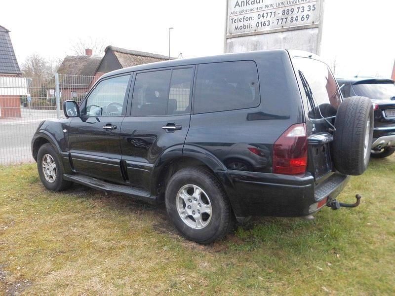 Gebraucht Mitsubishi Pajero Edition 160 PS (117 kW) 2003 Schwarz SUV