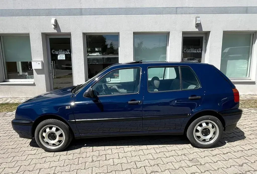 Brugt VW Golf III 90 HK (66 kW) 1992 Blå Hatchback