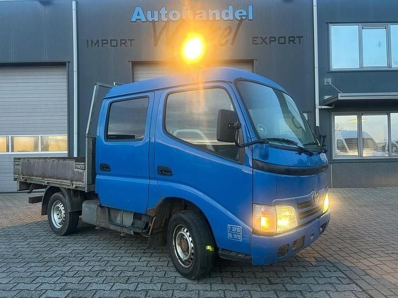 Blau Gebraucht 2011 Toyota Dyna Abholung | 6.595 € - Bild 1/4