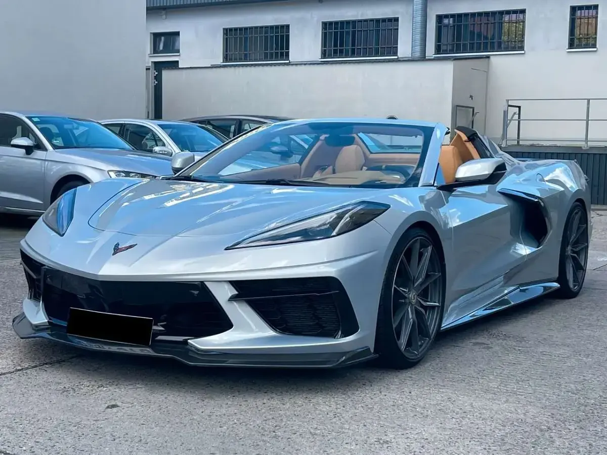 Używany Corvette C8 481 KM (353 kW) 2023 Srebrny Kabriolet