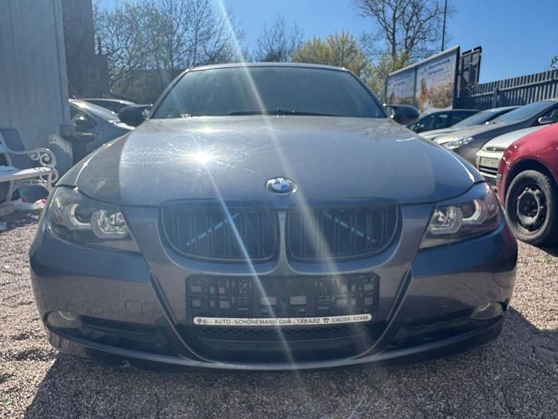 Gebraucht BMW 318 129 PS (94 kW) 2005 Grau Limousine