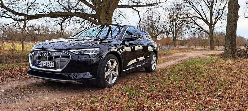 Gebraucht Audi e-tron 230 kW (313 PS) 2021 Schwarz SUV