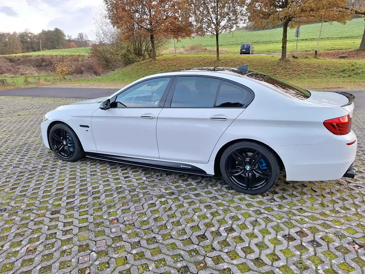 Gebraucht BMW 535 M Performance 320 PS (235 kW) 2016 Weiß Limousine