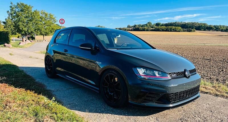 Grau Gebraucht 2017 VW Golf GTI Clubsport Coupé | 27.500 € - Bild 1/4