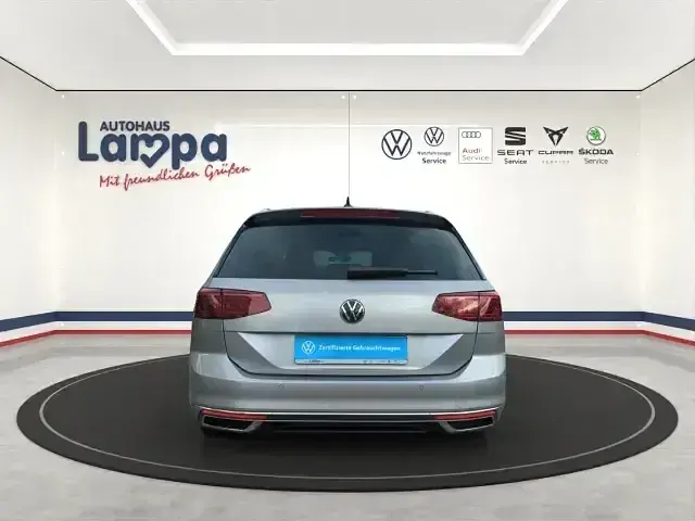 Używany VW Passat Elegance 150 KM (110 kW) 2024 Srebrny Kombi