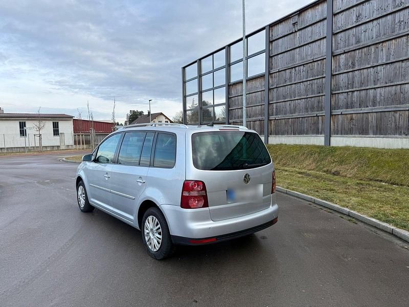 Gebraucht VW Touran Highline 140 PS (102 kW) 2007 Silber Van / Kleinbus