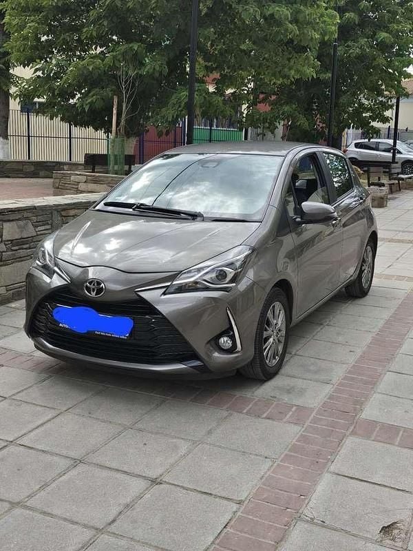Gebraucht 2017 Toyota Yaris Edition Limousine | 11.000 € (Fairer Preis) - Bild 1/4