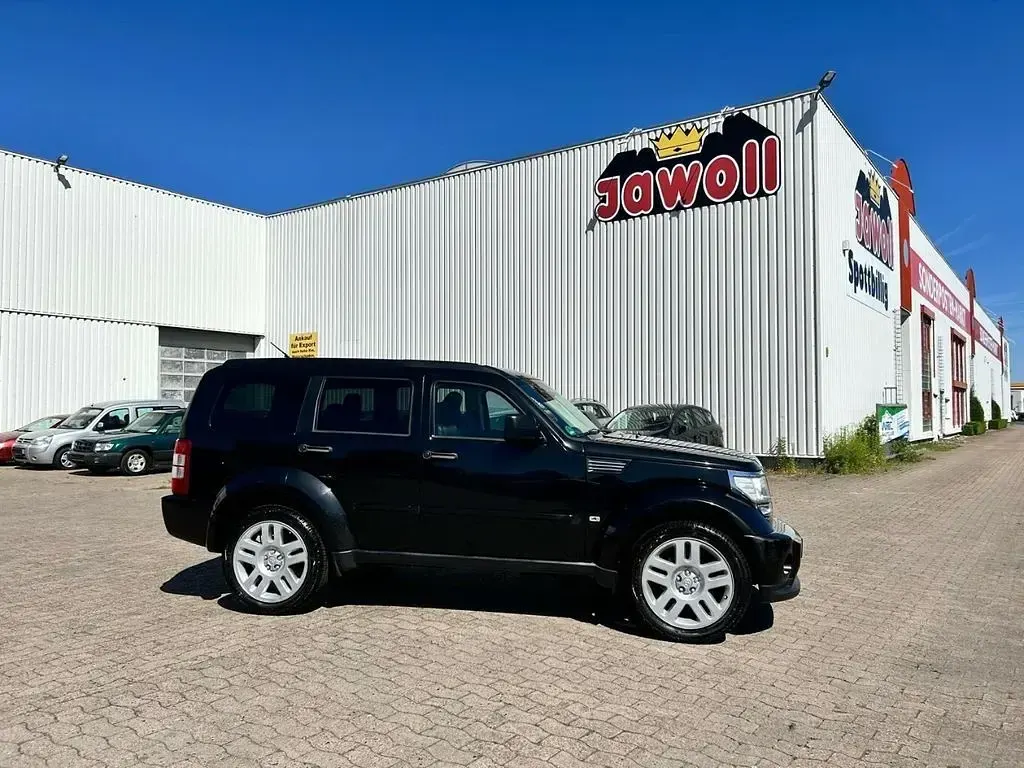 Gebraucht Dodge Nitro SXT 177 PS (130 kW) 2009 Schwarz SUV