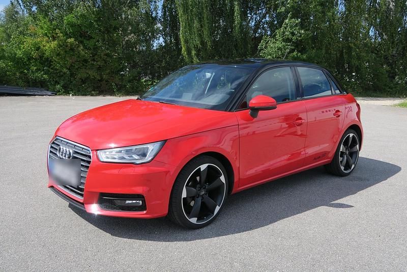 Rot Gebraucht 2016 Audi A1 Sportback Ambition Kleinwagen | 9.990 € (Guter Preis) - Bild 1/4