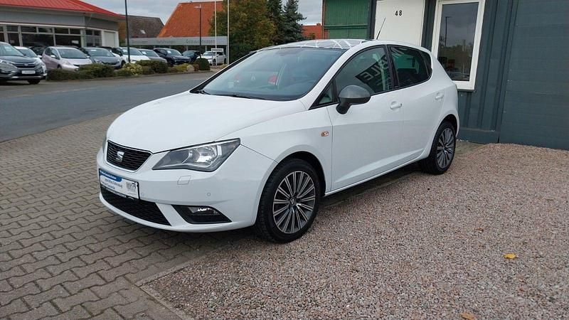 Weiß Gebraucht 2016 Seat Ibiza CONNECT Kleinwagen | 10.999 € (Teuer) - Bild 1/4