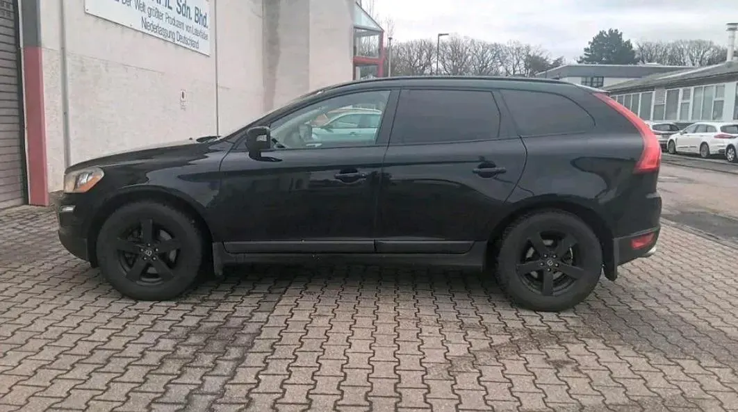 Gebraucht Volvo XC60 163 PS (119 kW) 2011 Schwarz SUV