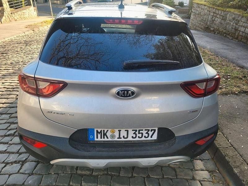 Gebraucht Kia Stonic Vision 120 PS (88 kW) 2018 Silber SUV