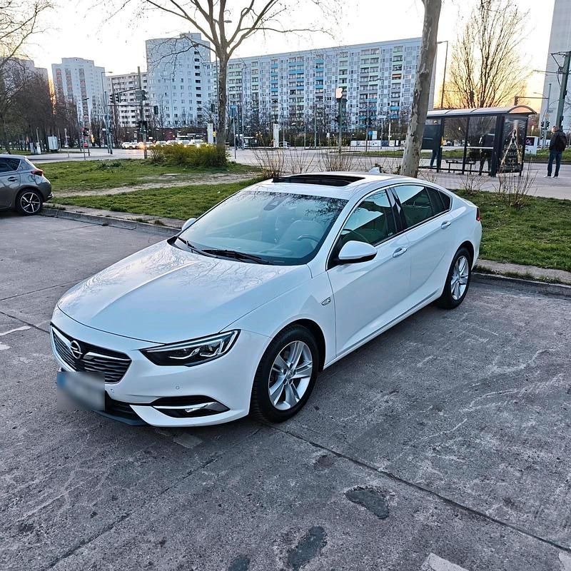 Gebraucht Opel Insignia Innovation 140 PS (102 kW) 2017 Weiß Limousine