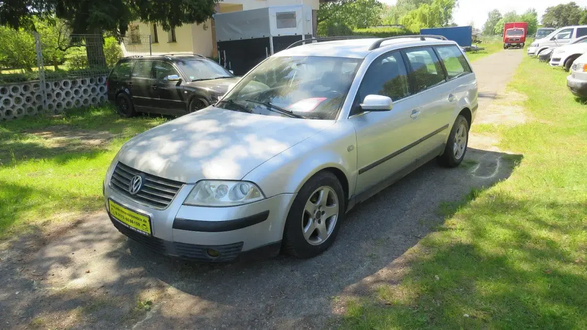 Używany VW Passat Comfortline 110 KM (80 kW) 2003 Srebrny Kombi