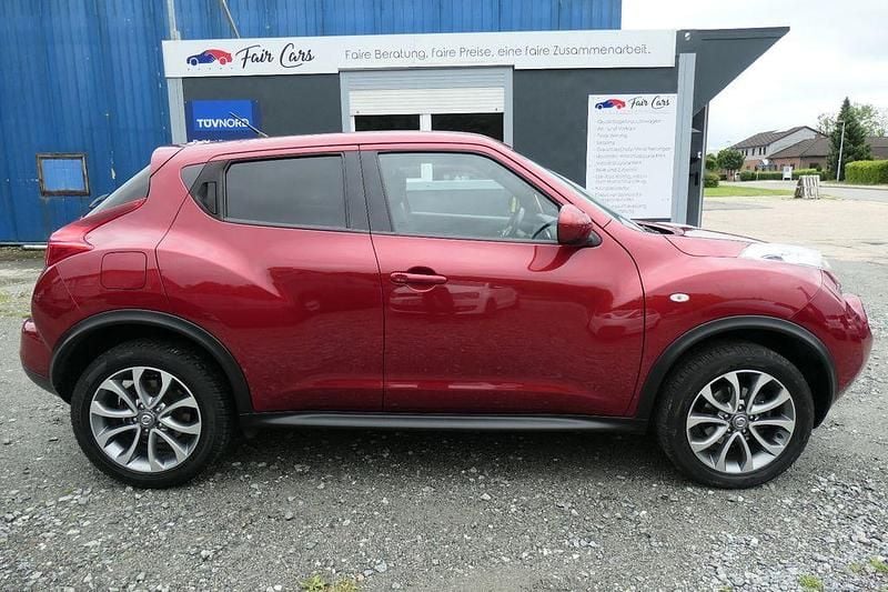 Rot Gebraucht 2013 Nissan Juke Tekna SUV | 8.900 € (Fairer Preis) - Bild 1/4