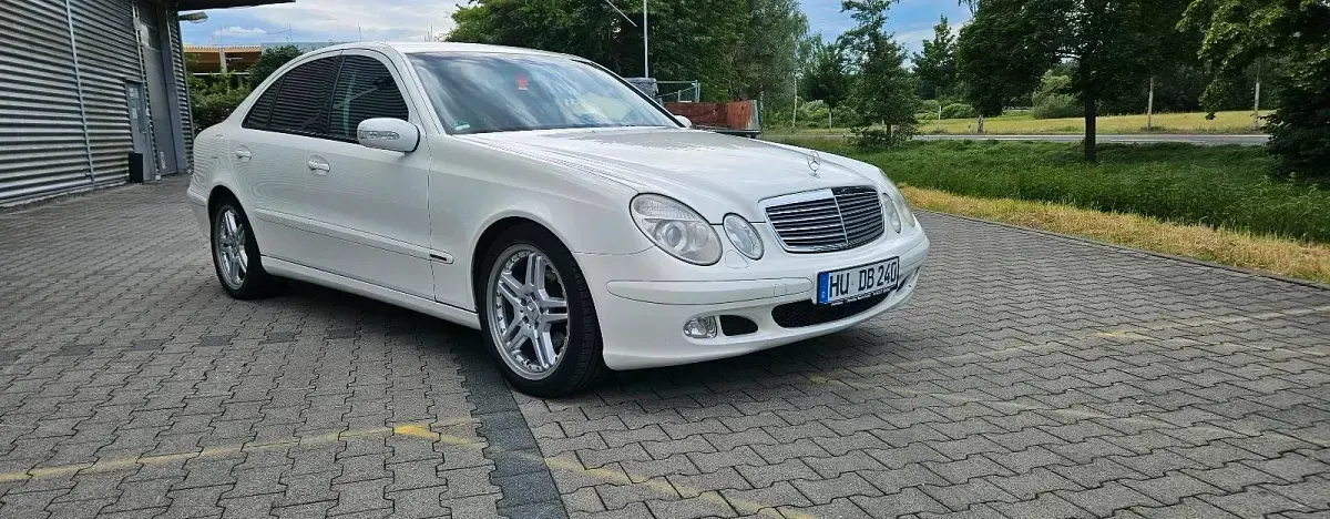 Gebraucht Mercedes E240 177 PS (130 kW) 2002 Weiß Limousine