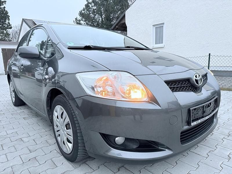 Gebraucht Toyota Auris Sol 126 PS (92 kW) 2009 Grau Kleinwagen