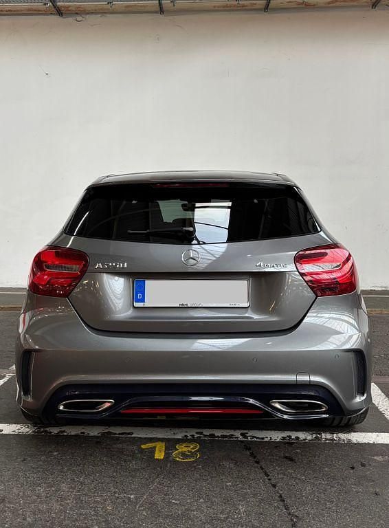 Gebraucht Mercedes A250 218 PS (160 kW) 2016 Grau Limousine