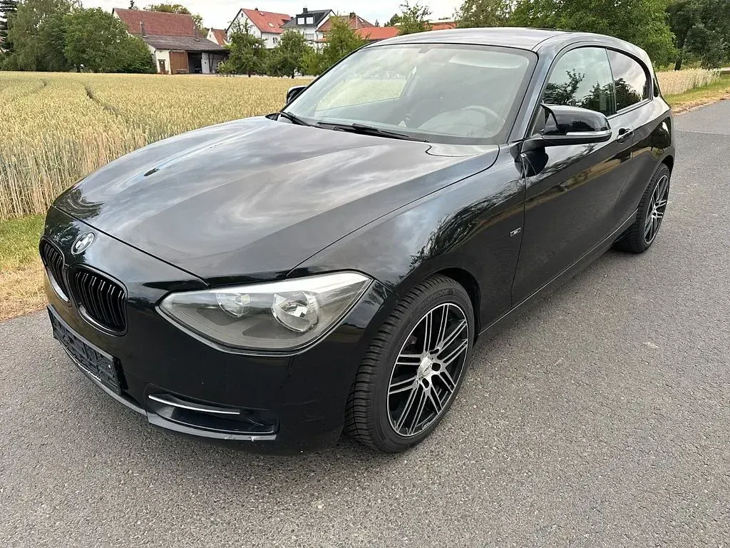 Gebraucht BMW 116 Sport Line 136 PS (100 kW) 2013 Schwarz Kleinwagen